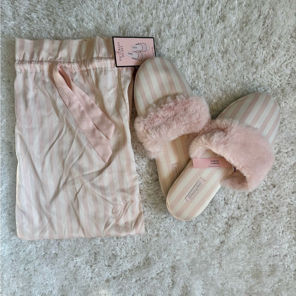 NWT Victoria's Secret Pink Striped Slippers